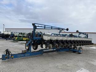 1991 Kinze 2300
