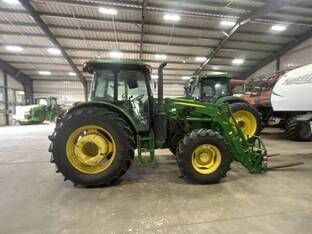 2020 John Deere 6135E