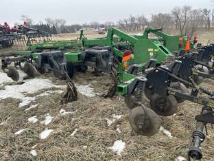 2012 John Deere 2700