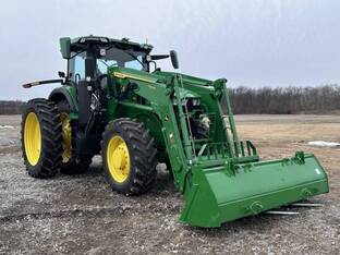 2022 John Deere 7R 230