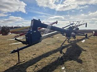 2012 Harvest International H1382