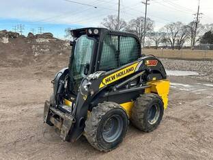 2023 New Holland L318