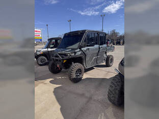 2024 Can-Am Defender MAX Limited HD10