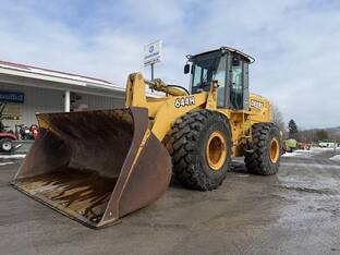 John Deere 644H