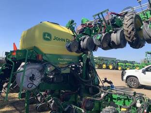 2024 John Deere 1725 CCS