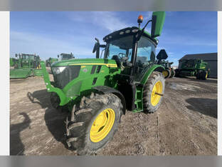 2022 John Deere 6R 120
