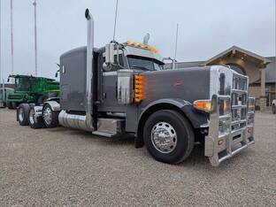 2015 Peterbilt 389