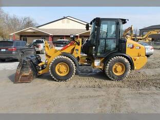 2023 Caterpillar 906