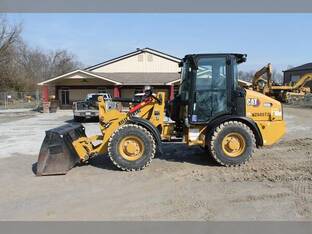 2023 Caterpillar 906