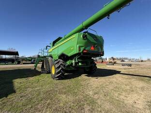 2025 John Deere S7 900