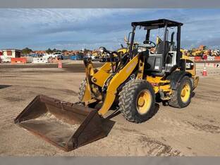 2019 Caterpillar 908M