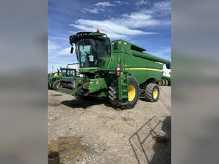 2012 John Deere S670