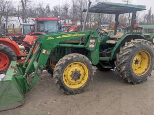 John Deere 5200