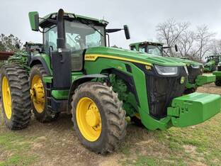 2025 John Deere 8R 250