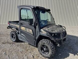 2022 John Deere GATOR XUV 835M