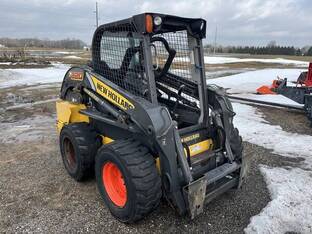 2017 New Holland L220