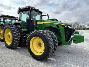 2022 John Deere 8R 370