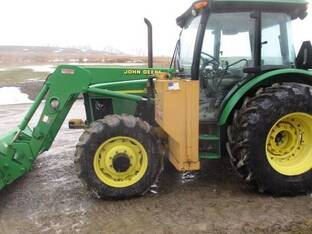 John Deere 5520