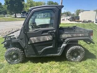 2022 John Deere XUV835R HVAC Cab