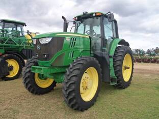 2019 John Deere 6195M