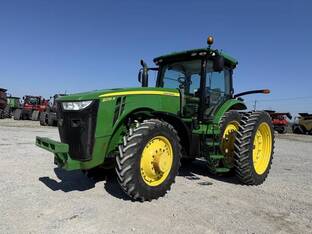 2012 John Deere 8235R