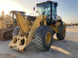 2022 Caterpillar 938M