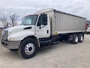 2004 International DURASTAR 4400