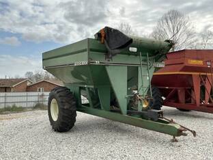 1996 A&L 600 grain cart
