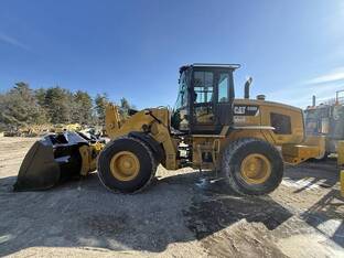 2017 Caterpillar 938M