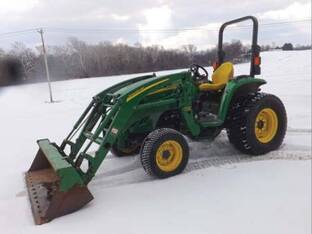 John Deere 4320