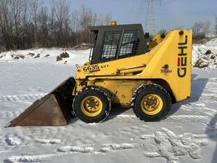 2000 Gehl 6635SXT II
