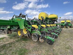 2019 John Deere DB60