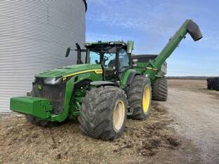 2022 John Deere 8R 340