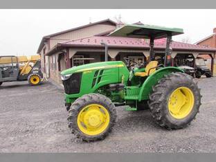 2015 John Deere 5075E