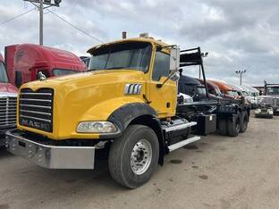2009 Mack GRANITE GU813