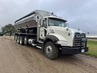 2014 Mack GRANITE GU713