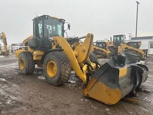 2025 Caterpillar 938