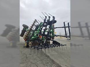 2015 John Deere 2620