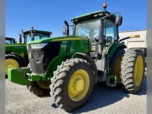 2015 John Deere 7270R