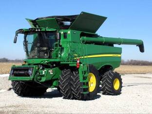 2023 John Deere S790
