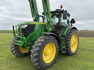 2019 John Deere 6215R