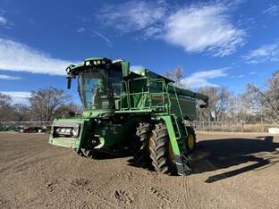 2025 John Deere S7 700