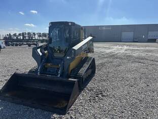 2017 John Deere 333G