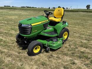 2022 John Deere X730
