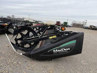 2016 MacDon Industries FD75D