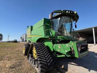 2023 John Deere S790