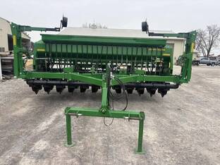 2013 John Deere 1590