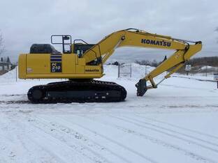 2021 Komatsu PC210 LC-11