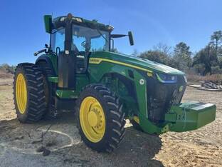 2025 John Deere 8R 230