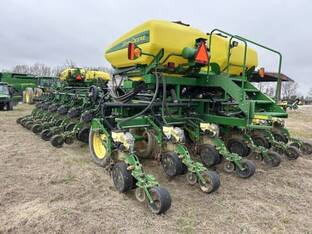 2011 John Deere DB44